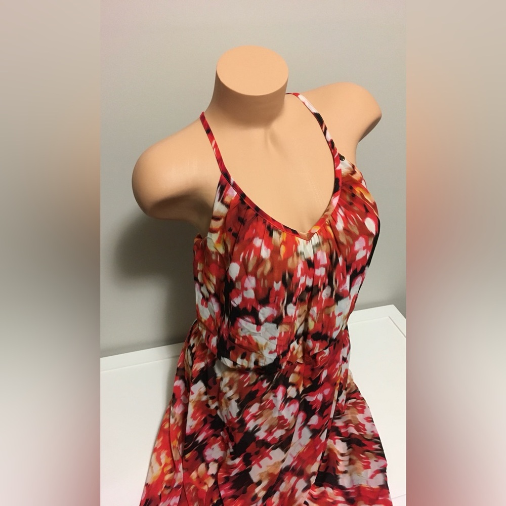 🆕GUESS - M - NWT - RED MULTI CHIFFON HIGH-LO / MAXI DRESS - Picture 13 of 16